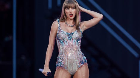 Image for Taylor Swift could totally sue Donald Trump